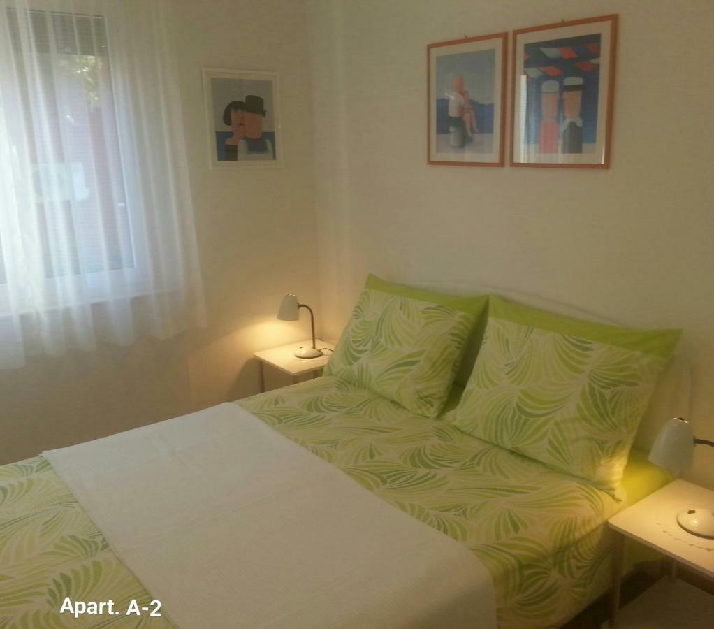 Apartmani A1 Marina, Okrug Gornji トロギール エクステリア 写真